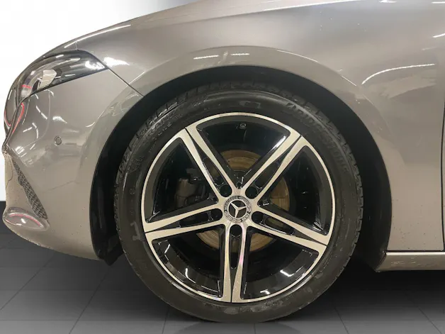 MERCEDES-BENZ A 180 Night Star 7G-DCT