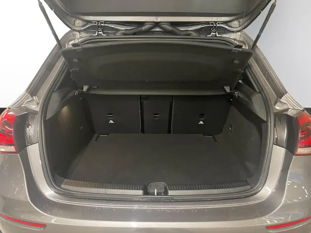 MERCEDES-BENZ A 180 Night Star 7G-DCT