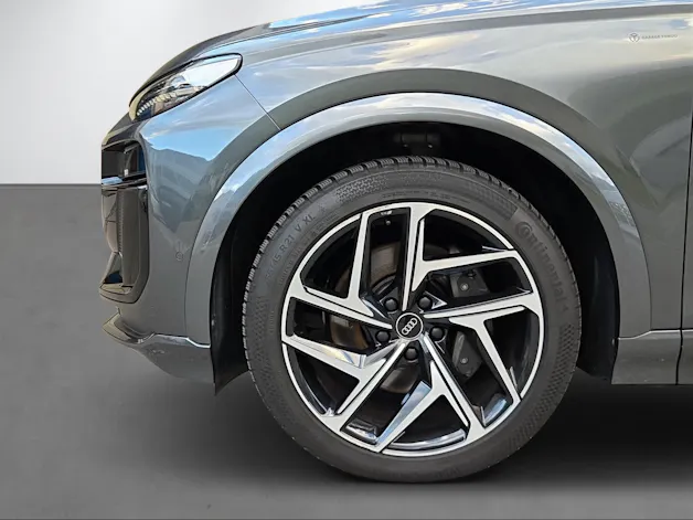AUDI SQ6 e-tron quattro