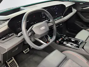 AUDI SQ6 e-tron quattro