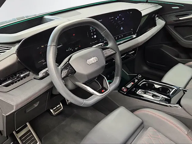AUDI SQ6 e-tron quattro
