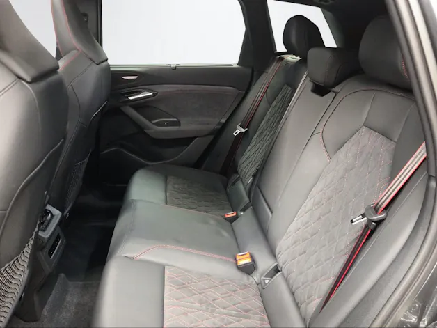 AUDI SQ6 e-tron quattro