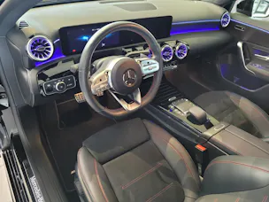 MERCEDES-BENZ A 180 AMG Line 7G-DCT