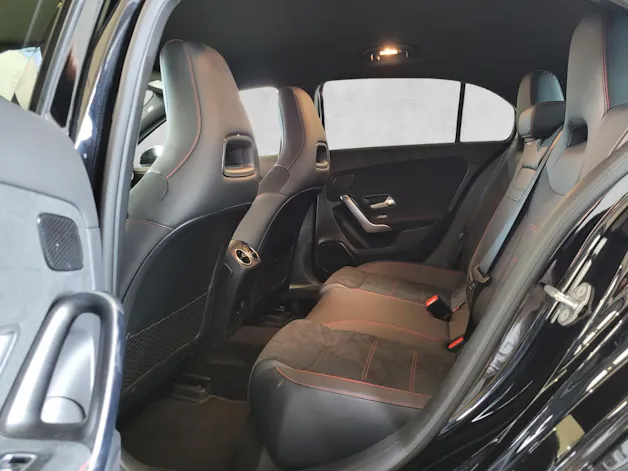 MERCEDES-BENZ A 180 AMG Line 7G-DCT