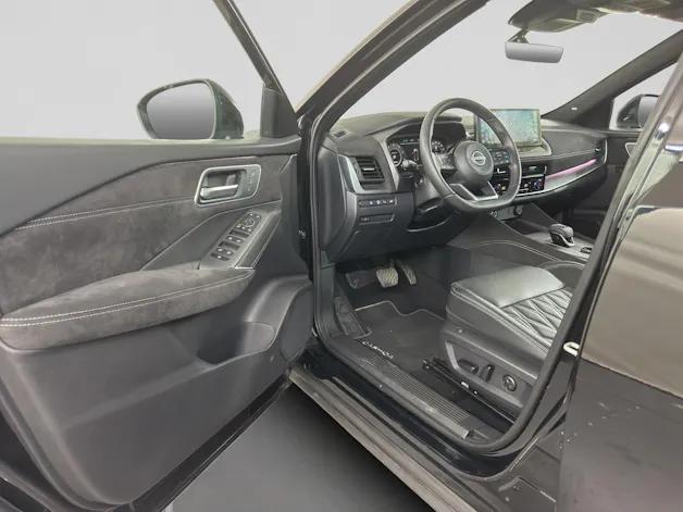 NISSAN Qashqai 1.3 DIG-T MHEV Tekna+ Xtronic 4x4