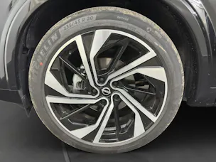 NISSAN Qashqai 1.3 DIG-T MHEV Tekna+ Xtronic 4x4