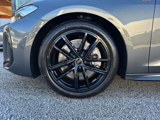 AUDI A5 Avant e-hybrid quattro Attraction 220 kW S tronic