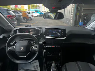 PEUGEOT 208 1.2 PureTech GT Line EAT8