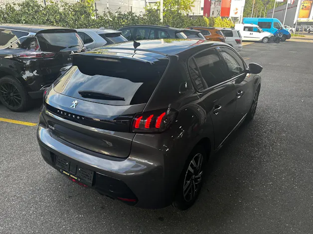 PEUGEOT 208 1.2 PureTech GT Line EAT8