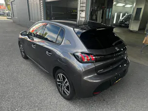 PEUGEOT 208 1.2 PureTech GT Line EAT8