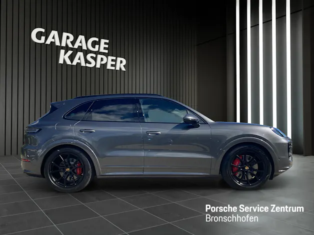 PORSCHE Cayenne GTS