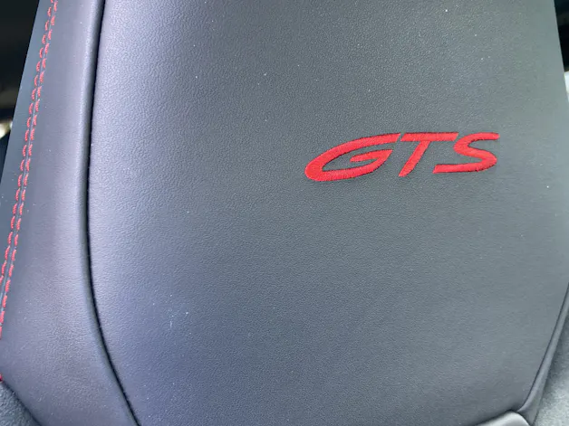 PORSCHE Cayenne GTS