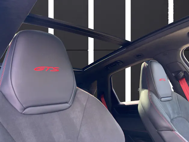 PORSCHE Cayenne GTS