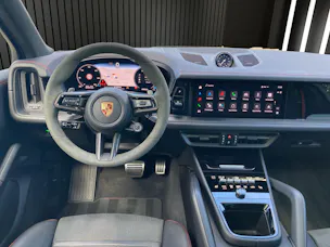 PORSCHE Cayenne GTS