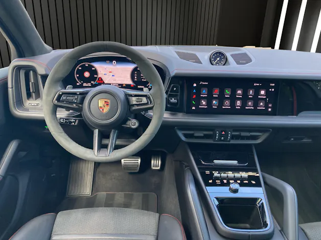 PORSCHE Cayenne GTS