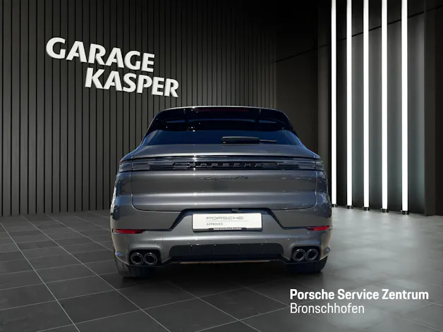 PORSCHE Cayenne GTS