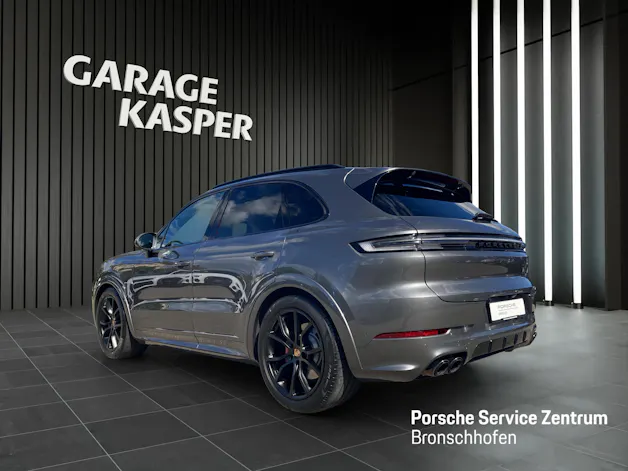 PORSCHE Cayenne GTS
