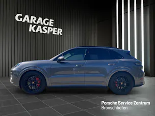 PORSCHE Cayenne GTS