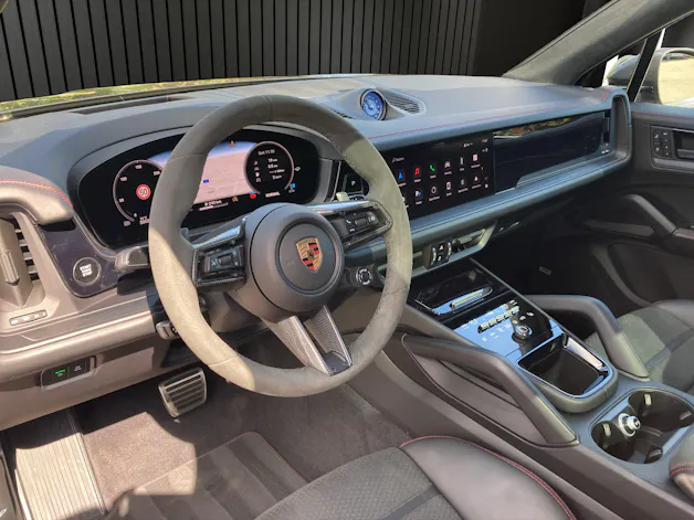 PORSCHE Cayenne GTS