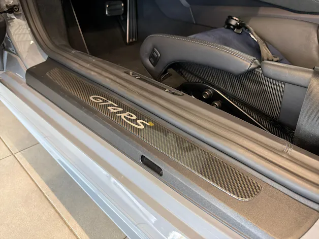 PORSCHE 718 Cayman GT4 RS PDK