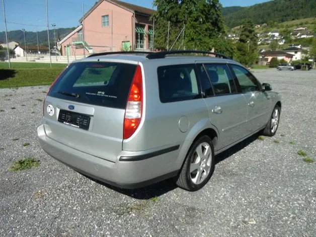 FORD Mondeo 2.0 TDDi 115 PS Ghia Kombi