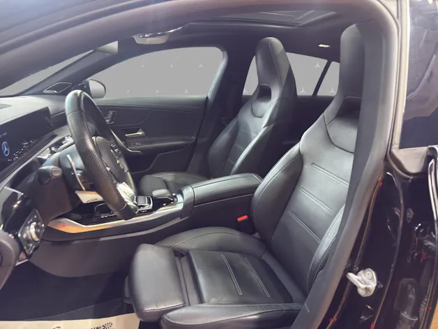 MERCEDES-BENZ CLA 35 4M - SB - AMG / DISTRONIC / 360 Grad Kamera / Panorama-Dach