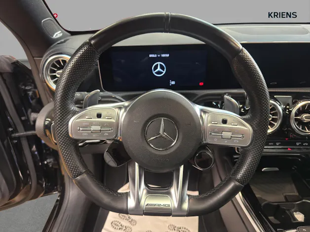MERCEDES-BENZ CLA 35 4M - SB - AMG / DISTRONIC / 360 Grad Kamera / Panorama-Dach