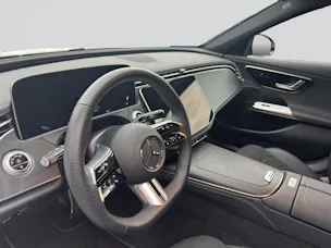 MERCEDES-BENZ E 200 AMG Line Night 9G-Tronic