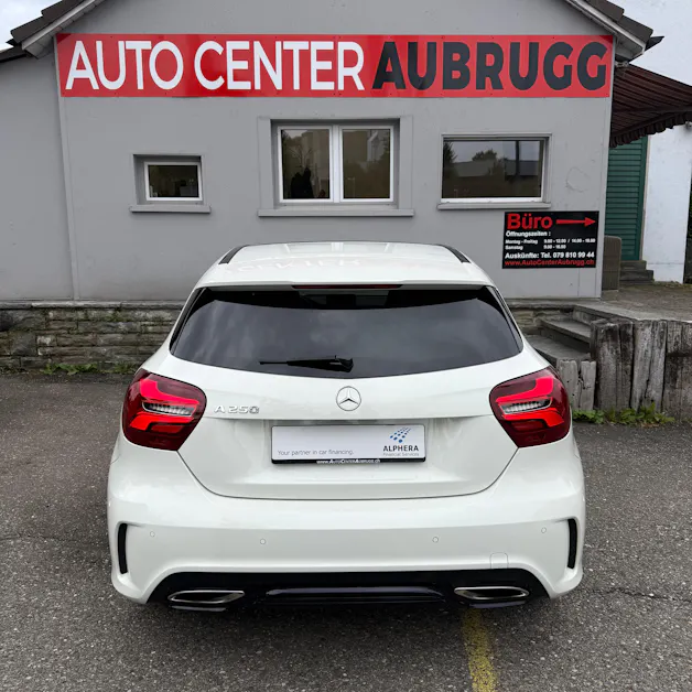 MERCEDES-BENZ A 250 AMG Line 7G-DCT *PANORAMA-DACH*