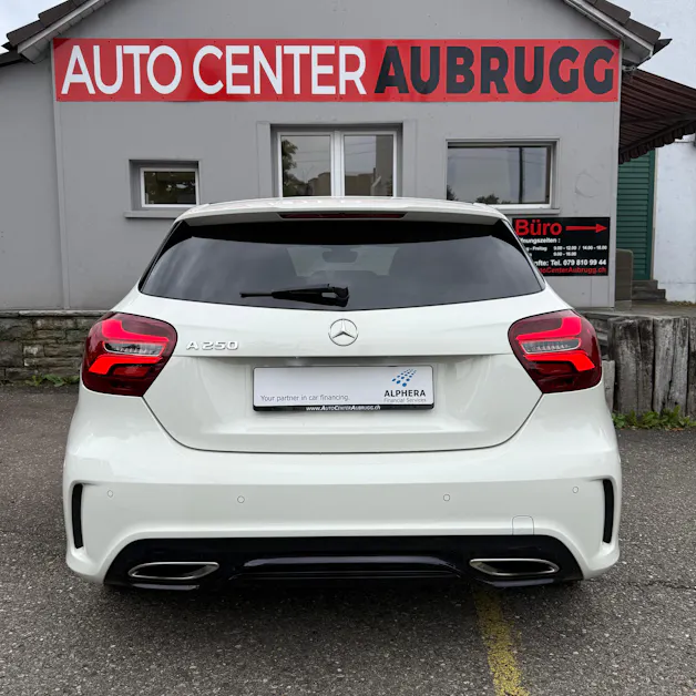 MERCEDES-BENZ A 250 AMG Line 7G-DCT *PANORAMA-DACH*