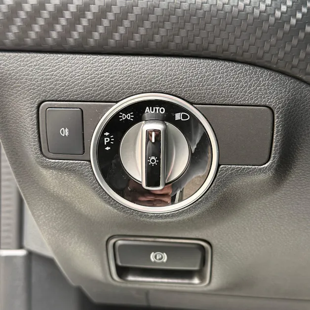 MERCEDES-BENZ A 250 AMG Line 7G-DCT *PANORAMA-DACH*