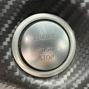 MERCEDES-BENZ A 250 AMG Line 7G-DCT *PANORAMA-DACH*