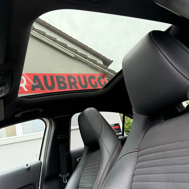MERCEDES-BENZ A 250 AMG Line 7G-DCT *PANORAMA-DACH*