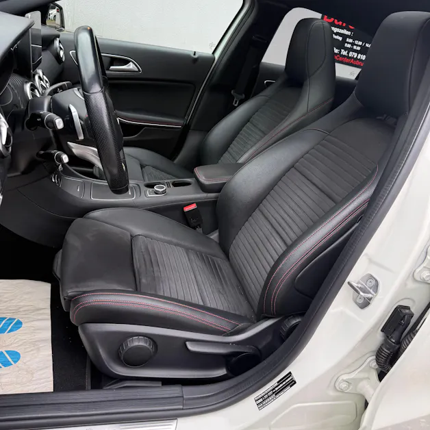 MERCEDES-BENZ A 250 AMG Line 7G-DCT *PANORAMA-DACH*