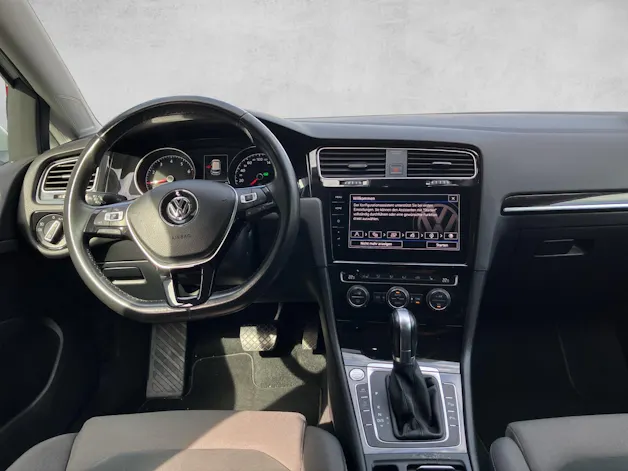 VW Golf 1.5 TSI EVO Highline DSG