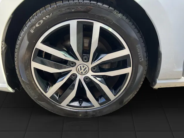 VW Golf 1.5 TSI EVO Highline DSG
