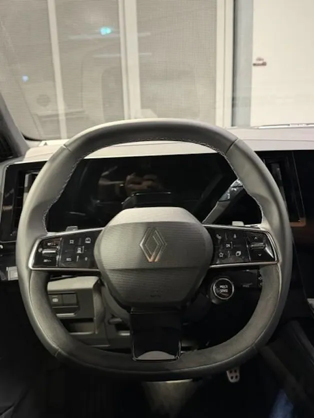 RENAULT Rafale 1.2 E-Tech Plug-in Atelier Alpine