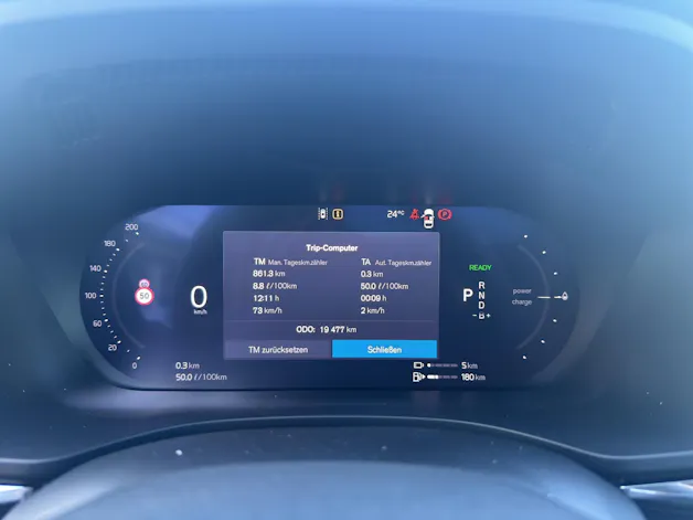 VOLVO XC60 T6 eAWD PluginHybrid Plus Dark Geartronic