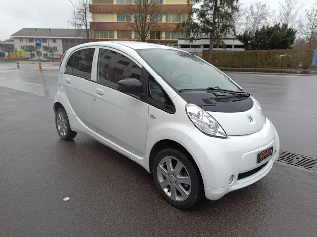 PEUGEOT iON