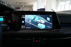 VW Golf 2.0 TSI R DSG 4Motion Akrapovič