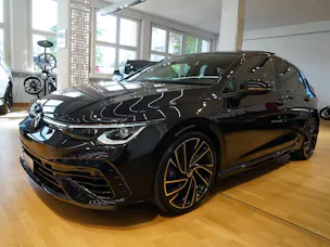 VW Golf 2.0 TSI R DSG 4Motion Akrapovič
