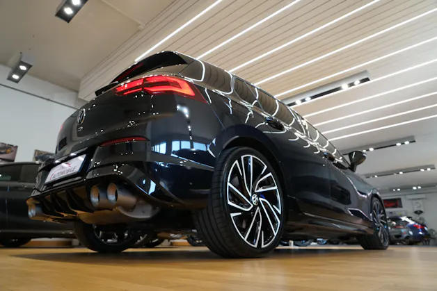 VW Golf 2.0 TSI R DSG 4Motion Akrapovič