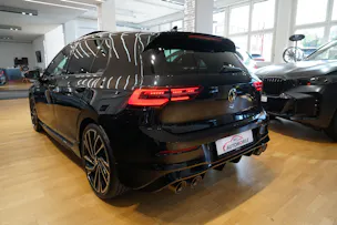 VW Golf 2.0 TSI R DSG 4Motion Akrapovič