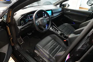 VW Golf 2.0 TSI R DSG 4Motion Akrapovič
