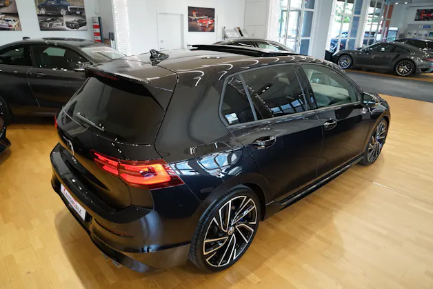 VW Golf 2.0 TSI R DSG 4Motion Akrapovič