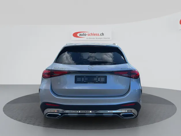 MERCEDES-BENZ GLC 300 4Matic AMG Line 9G-Tronic