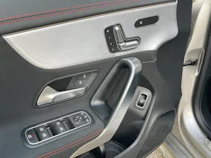 MERCEDES-BENZ CLA-Klasse X118 Shooting Brake CLA 200 AMG Line