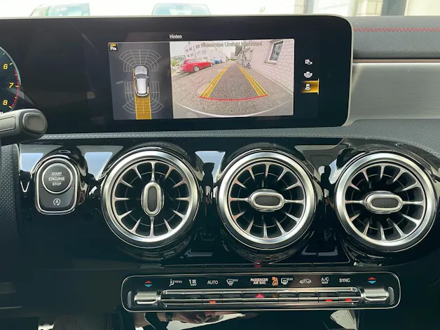 MERCEDES-BENZ CLA-Klasse X118 Shooting Brake CLA 200 AMG Line