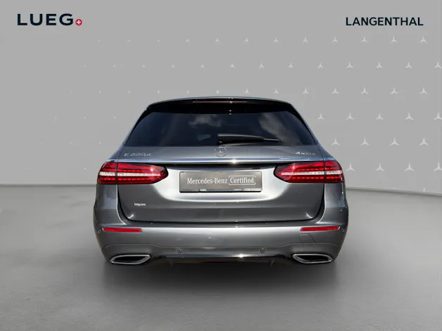 MERCEDES-BENZ E 220 d T 4Matic AMG Line 9G-Tronic