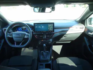 FORD Focus Station Wagon 1.0i EcoB Hybrid 155 ST-Line X